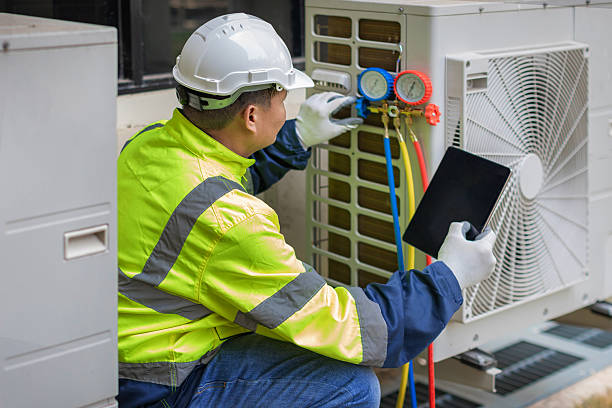 Professional Hvac Installation technician working in Huston, ID